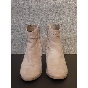 Jennifer Lopez Boot Taupe JLMYRATAUPE 8.5 Ankle Bootie Studded 1500